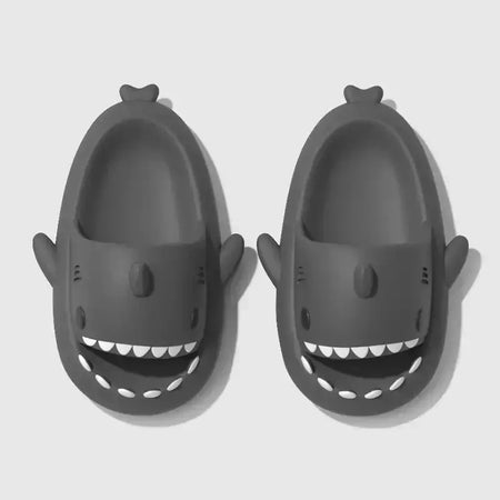 Chinelos de tubarão dos desenhos animados para homens e mulheres, slides internos do banheiro, moda casal, sapatos baixos, sandálias, EVA suave, chinelos de praia, verão