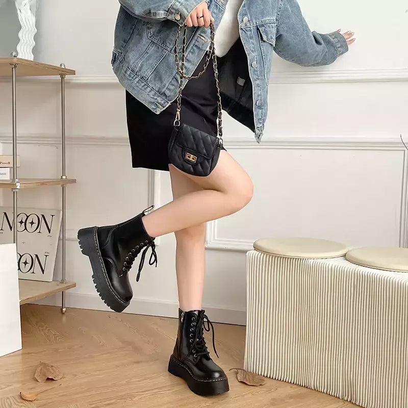 Botas de combate com cordões minimalistas femininas, salto robusto de 5cm, botas de plataforma, sola grossa, aumentar a altura, botas casuais, estilo britânico