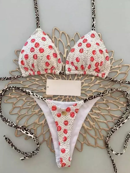 Conjunto brasileiro de biquíni tanga para mulheres, moda praia, tanga sexy, maiô, 2 peças, roupa de banho, estampa cereja fofa, 2023