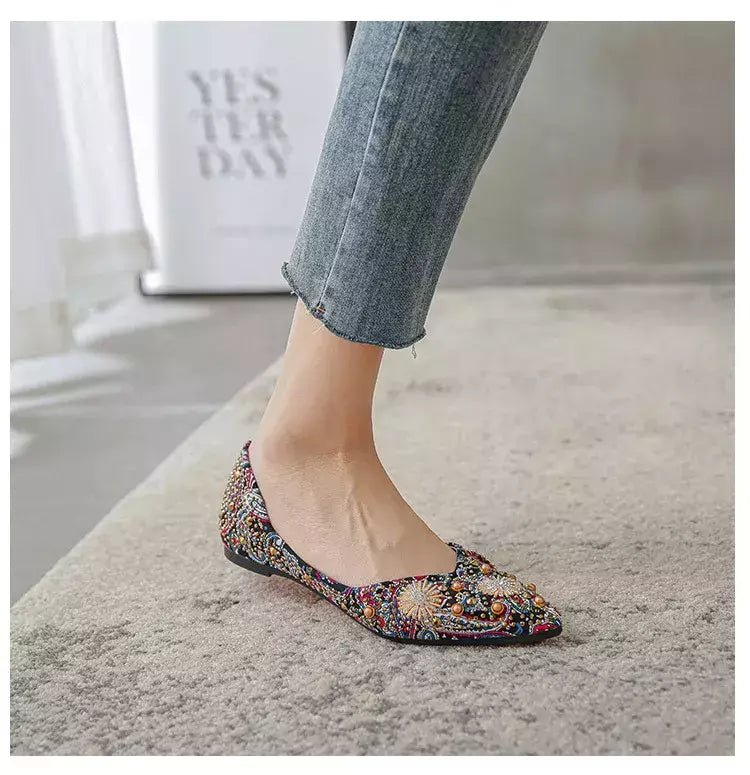 Mocassins lisos de strass de dedo apontado, sapatilhas femininas clássicas, sapatilhas femininas, sapatos de barco macio, rebites, novo, outono, 2022
