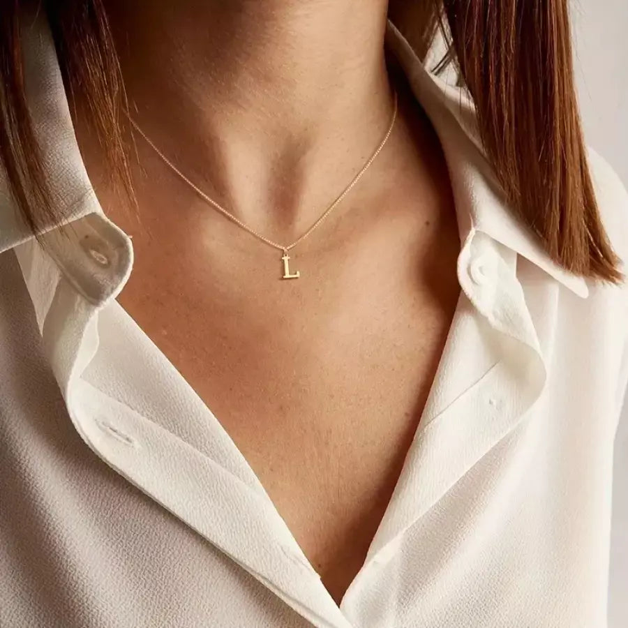 Colar inicial A-Z colar banhado a ouro 18K com letra fofa colar de aço inoxidável para mulheres