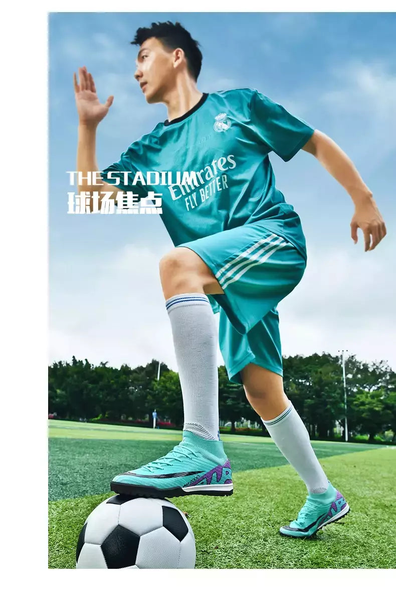 Sapatos de futebol antiderrapantes profissionais para homens, botas de treinamento Grass Society, grampos de qualidade superior, botas originais, novos