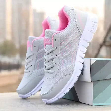 Primavera e outono senhoras diariamente sapatos femininos casuais esportes coreano moda respirável fundo plano correndo luz tênis de viagem